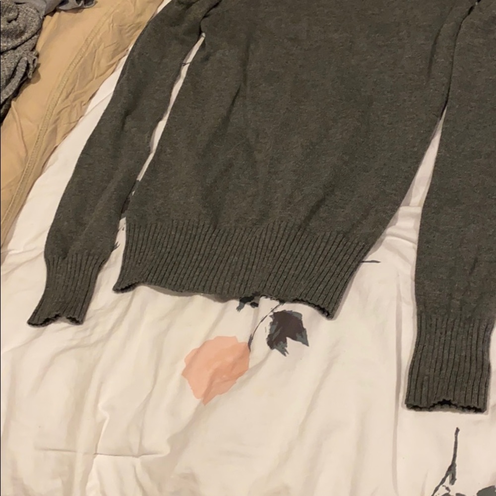 2 sweaters! - Picture 7 of 7